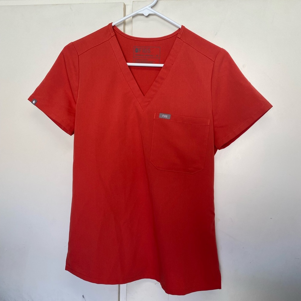 Figs Catarina top. XS. Clay. Great condition. Air dried, not dryer